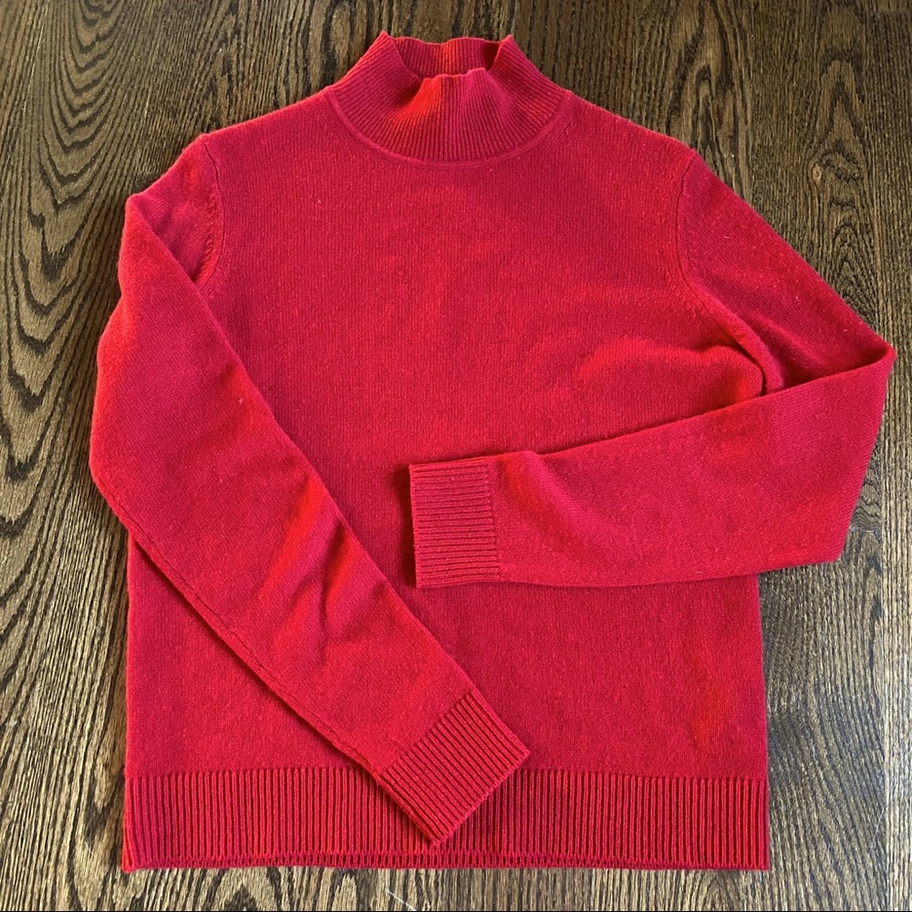 🎁 THEORY Cashmere sweater